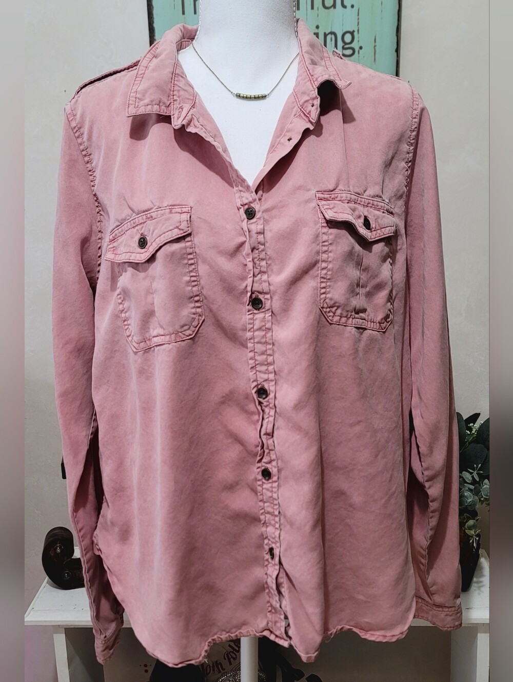 Woman's Universal Thread Washed Pink Button-Down Shirt